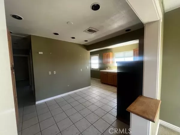 Calimesa, CA 92320,279 W County Line RD