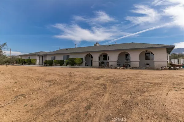 8801 Sky Line DR, Pinon Hills, CA 92372