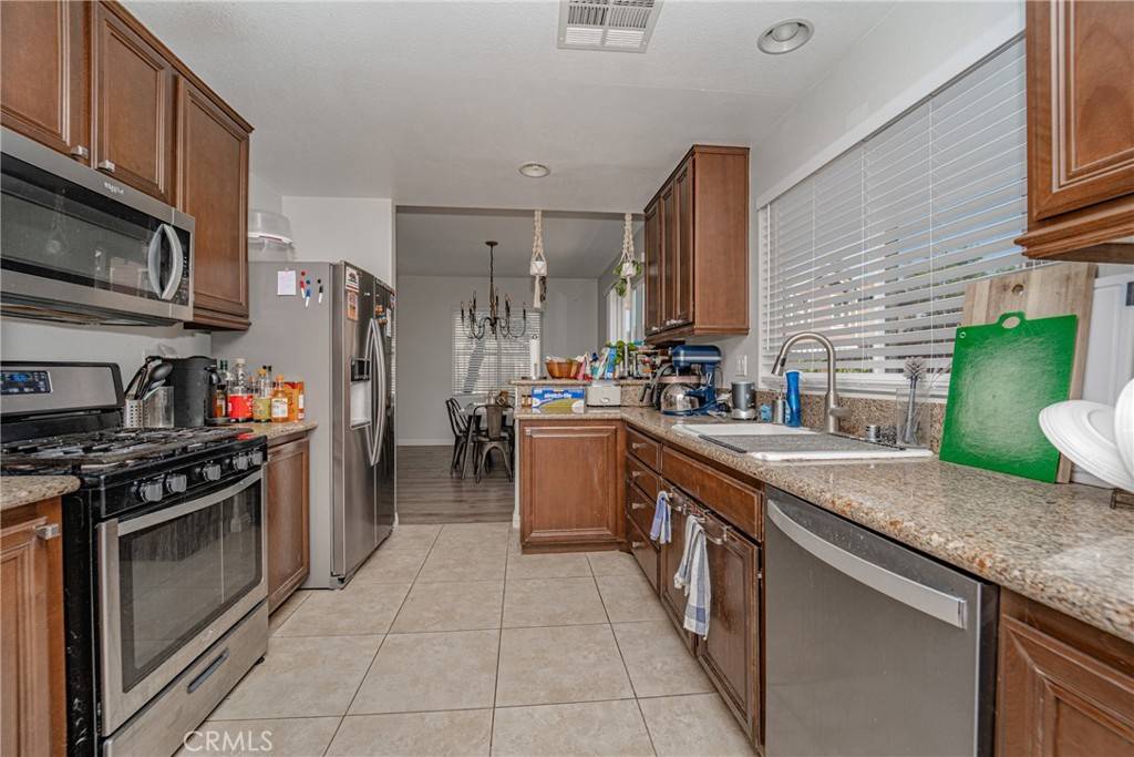 Grand Terrace, CA 92313,22516 Canal CIR