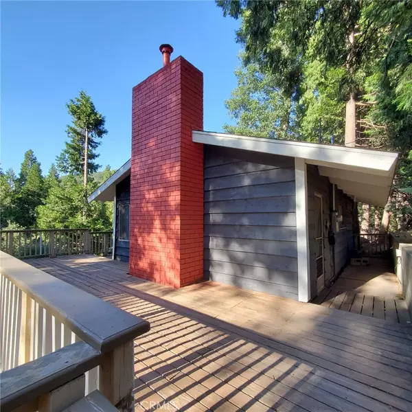 Crestline, CA 92325,719 Ashlar DR