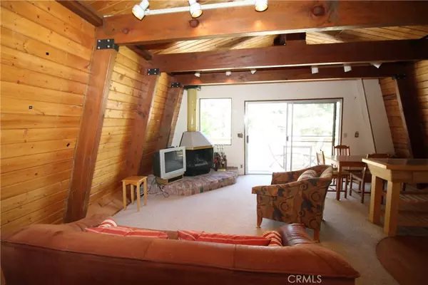 Twin Peaks, CA 92391,26486 Forest LN