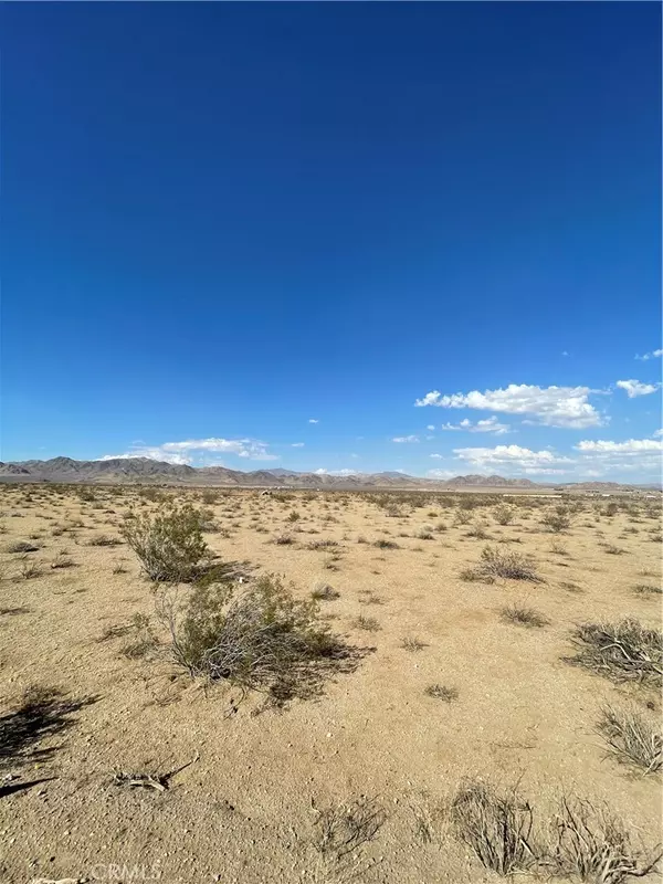 Lucerne Valley, CA 92356,0 Cattleman RD