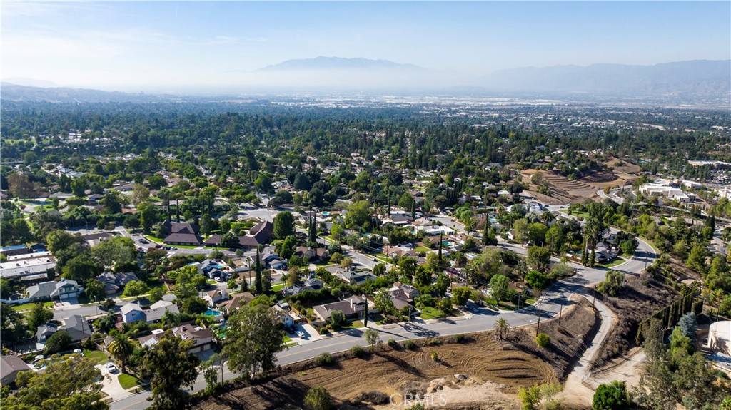 Redlands, CA 92373,0 E Sunset DR N