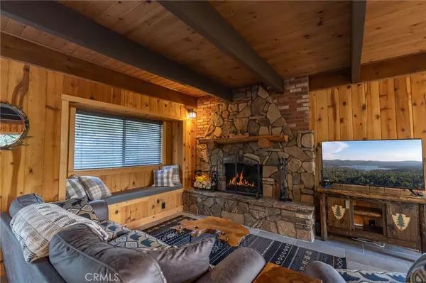 1211 Portillo LN, Lake Arrowhead, CA 92352