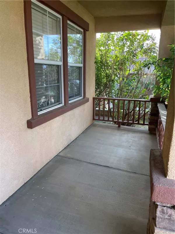 Yucaipa, CA 92399,35627 Country Creek DR