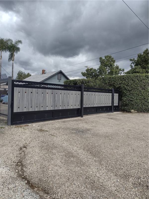 Mentone, CA 92359,2373 Mentone AVE