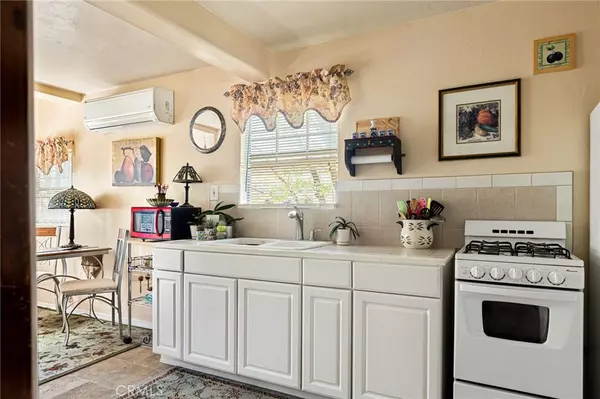 Cedar Glen, CA 92321,29255 Hemlock DR