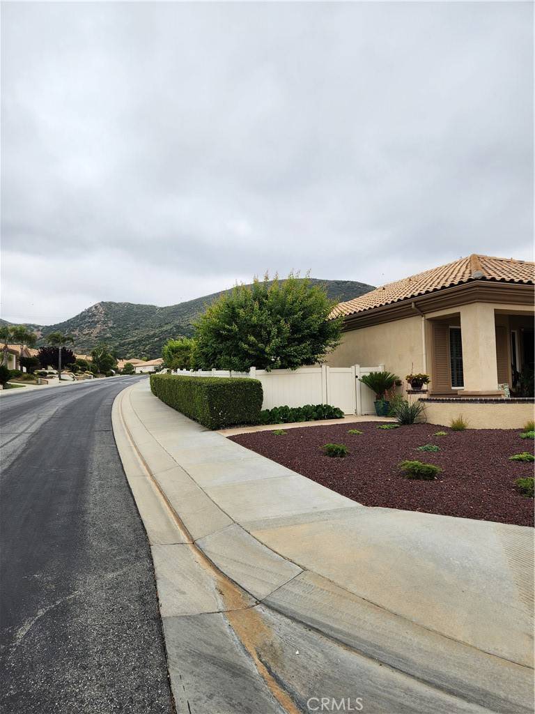 Banning, CA 92220,5902 Royal Troon CT