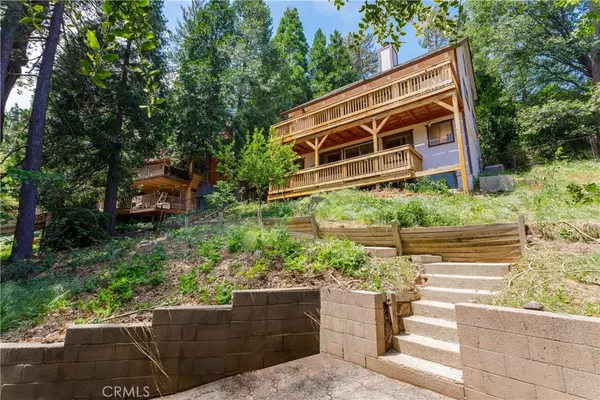 24577 San Moritz DR, Crestline, CA 92325