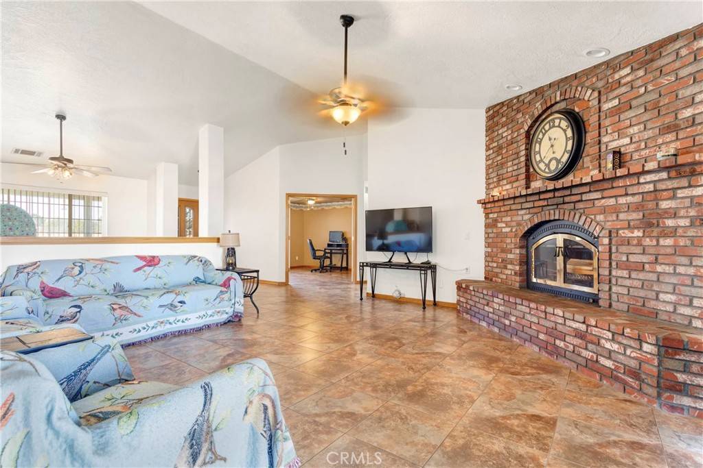 Oak Hills, CA 92344,11272 Muscatel ST