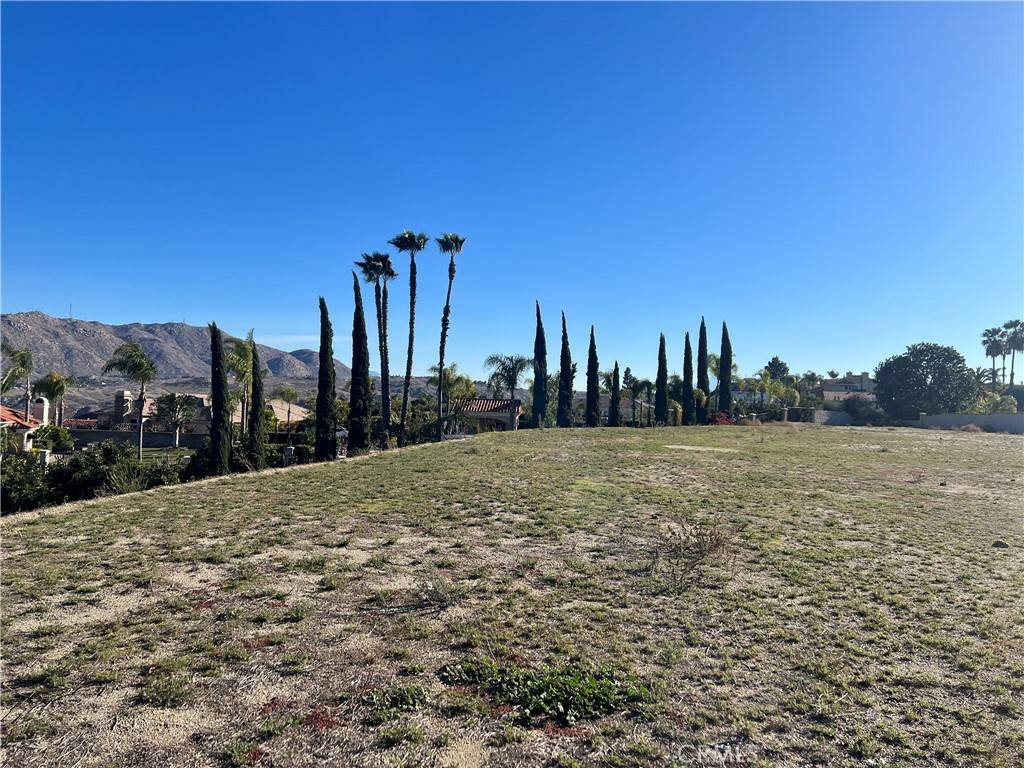 Riverside, CA 92506,6204 Claridge DR
