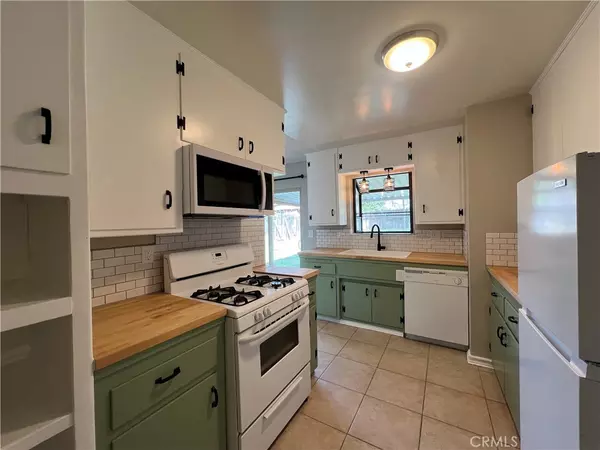 Yucaipa, CA 92399,34624 Avenue C