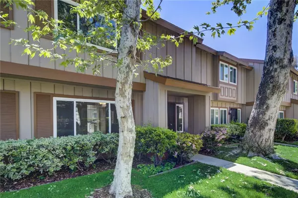 Winnetka, CA 91306,20111 Leadwell ST #9