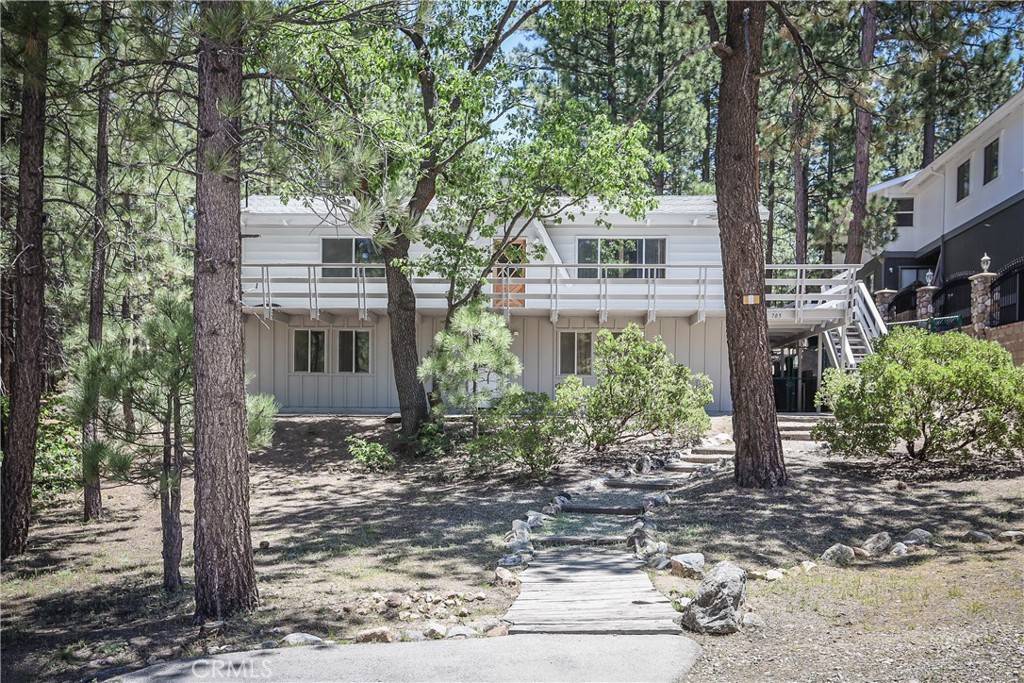 705 Thrush DR, Big Bear Lake, CA 92315