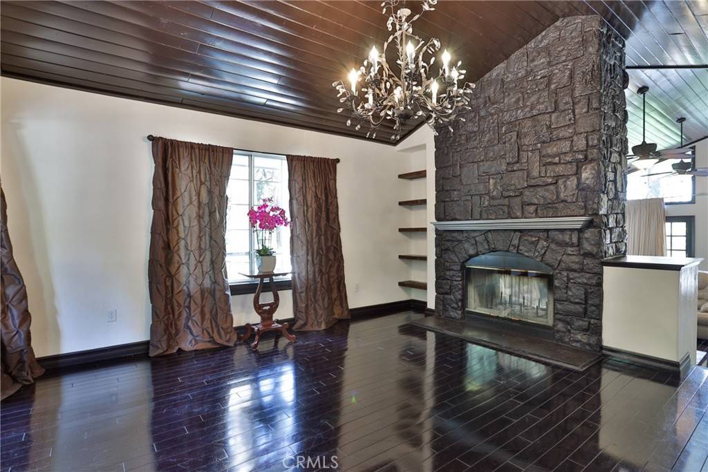 Crestline, CA 92325,24048 Altdorf DR