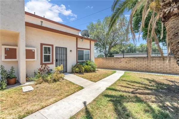 349 N Eucalyptus AVE #25, Rialto, CA 92376