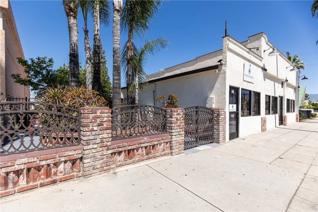 Redlands, CA 92374,819 821 Orange ST