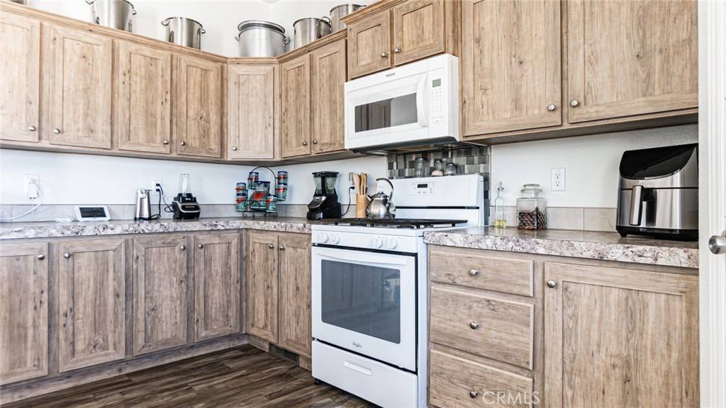 Pinon Hills, CA 92372,10567 Silver Rock RD