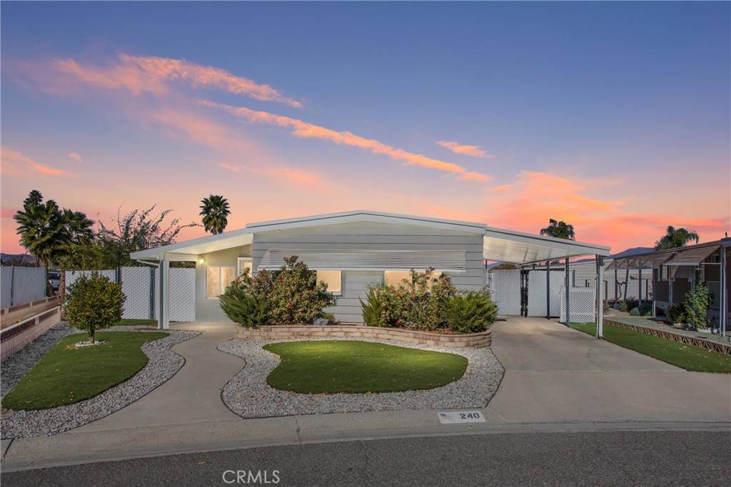 240 San Carlos DR, Hemet, CA 92543