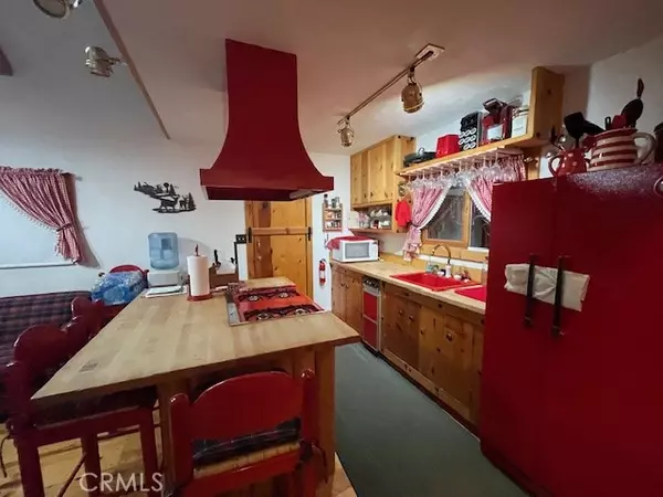 Forest Falls, CA 92339,9620 Falls RD