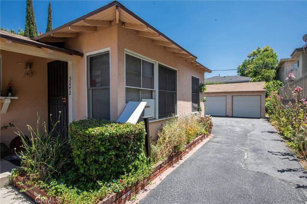 Valley Village, CA 91607,5238 Hermitage
