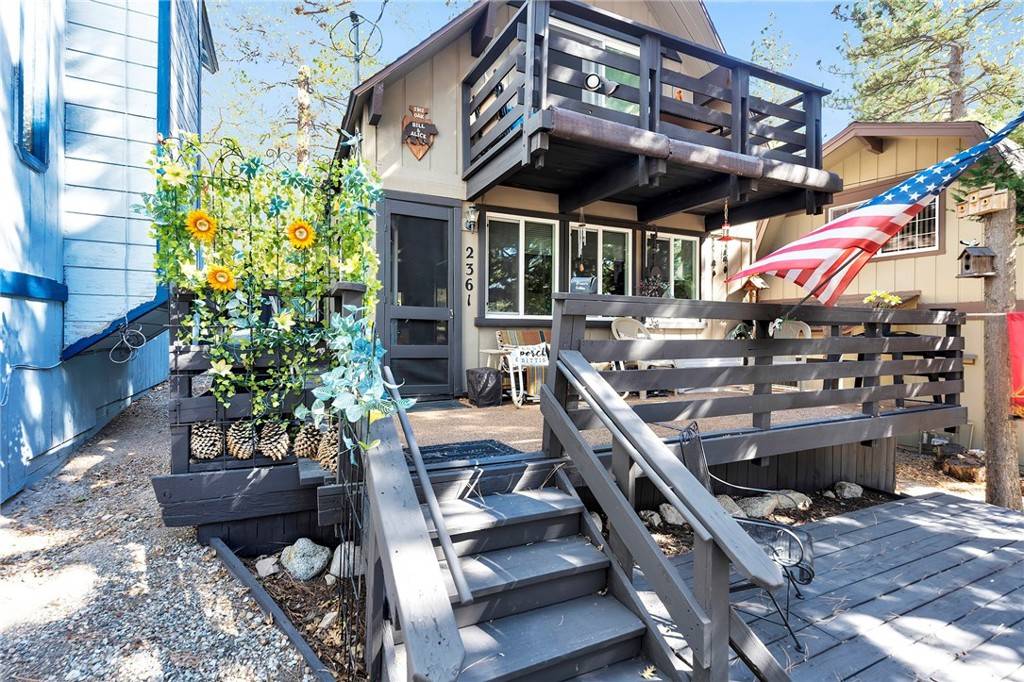 Running Springs, CA 92382,2361 Oak DR