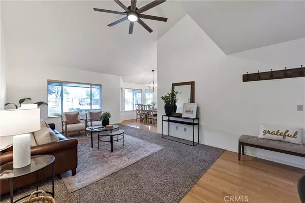 832 E Catalina CIR, Fresno, CA 93730