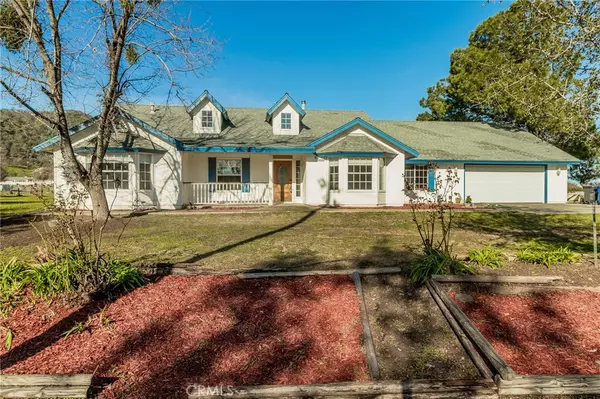 29104 Quartz LN, Prather, CA 93667