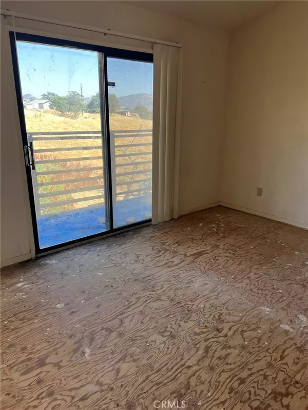 Squaw Valley, CA 93675,33379 George Smith RD