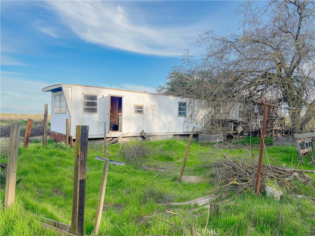 Laton, CA 93242,2111 Coleman AVE