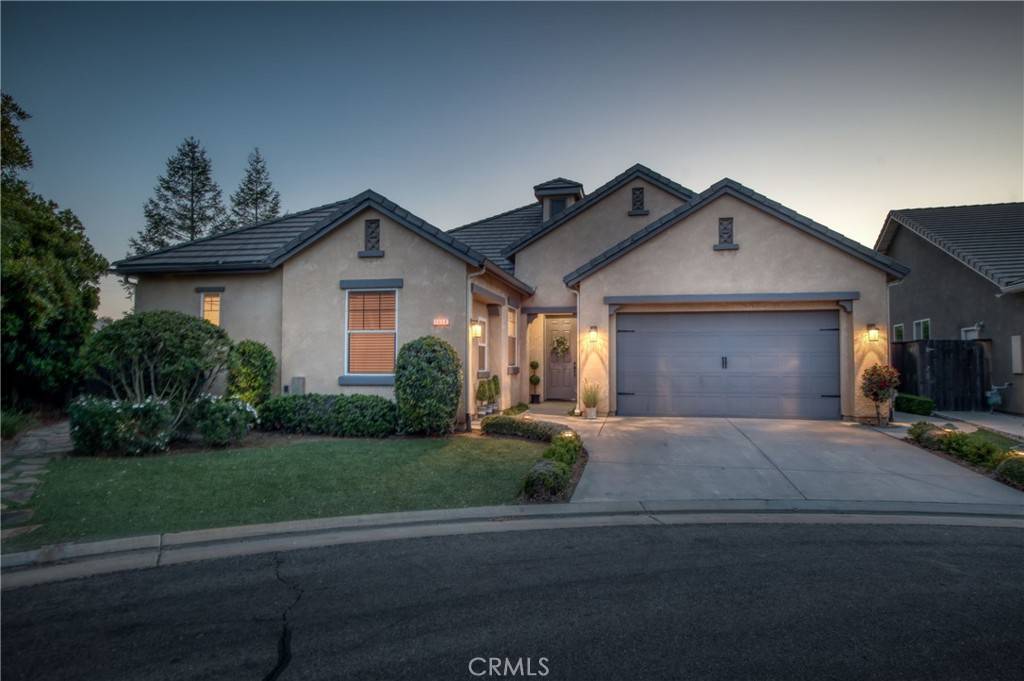 1624 N Chesterfield LN, Clovis, CA 93619