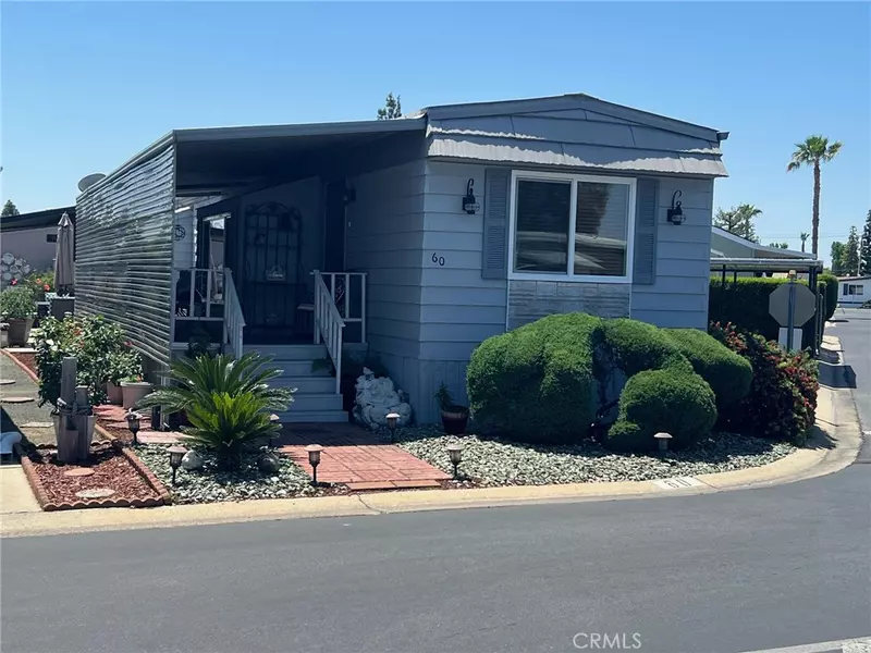 1001 Sylmar AVE #60, Clovis, CA 93612