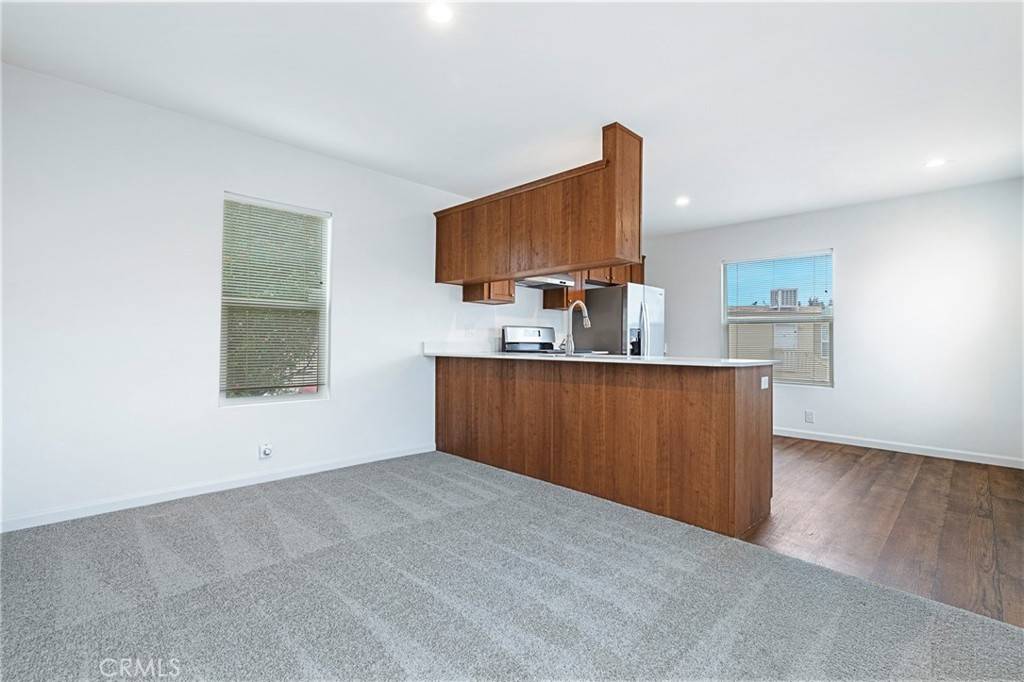 Fresno, CA 93728,1719 W Olive #33