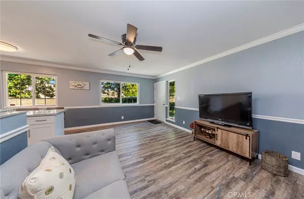 Clovis, CA 93612,2204 Peach AVE #2