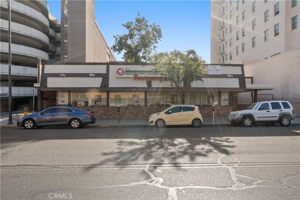 831 Van Ness AVE, Fresno, CA 93721