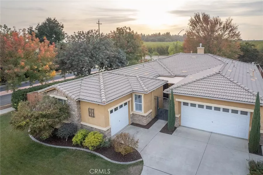 991 Rosewood AVE, Sanger, CA 93657