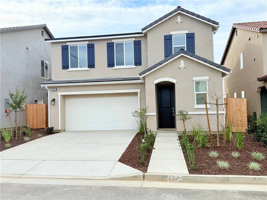 2865 E Escarpa, Fresno, CA 93730