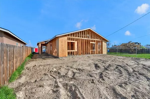 Corcoran, CA 93212,516 Josephine AVE