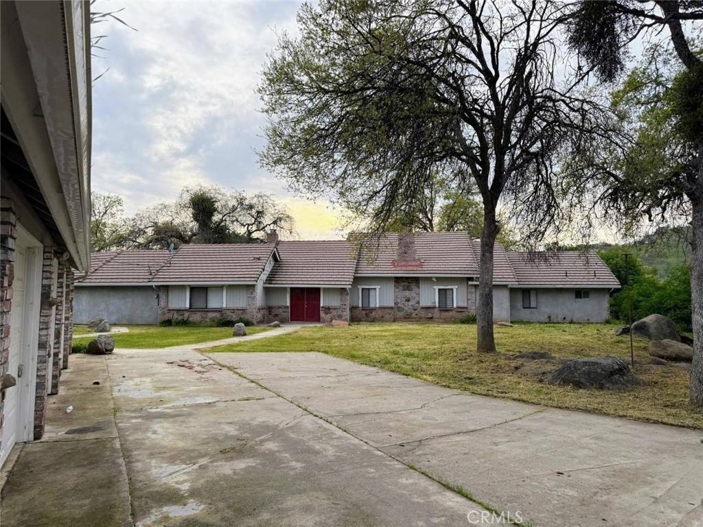 47409 Thunderhill LN, Squaw Valley, CA 93675