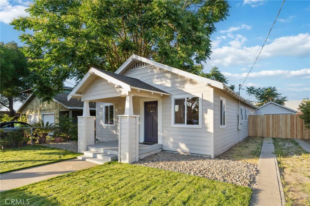 325 N 3rd AVE, Oakdale, CA 95361