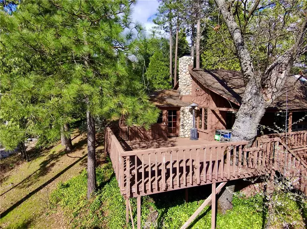 Bass Lake, CA 93604,39121 Lake DR