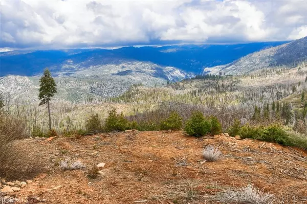 7170 7174 Yosemite Park WAY, Yosemite, CA 95389