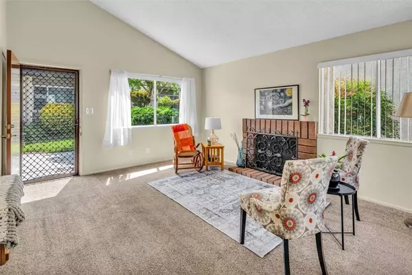 Redlands, CA 92374,1582 Lisa LN
