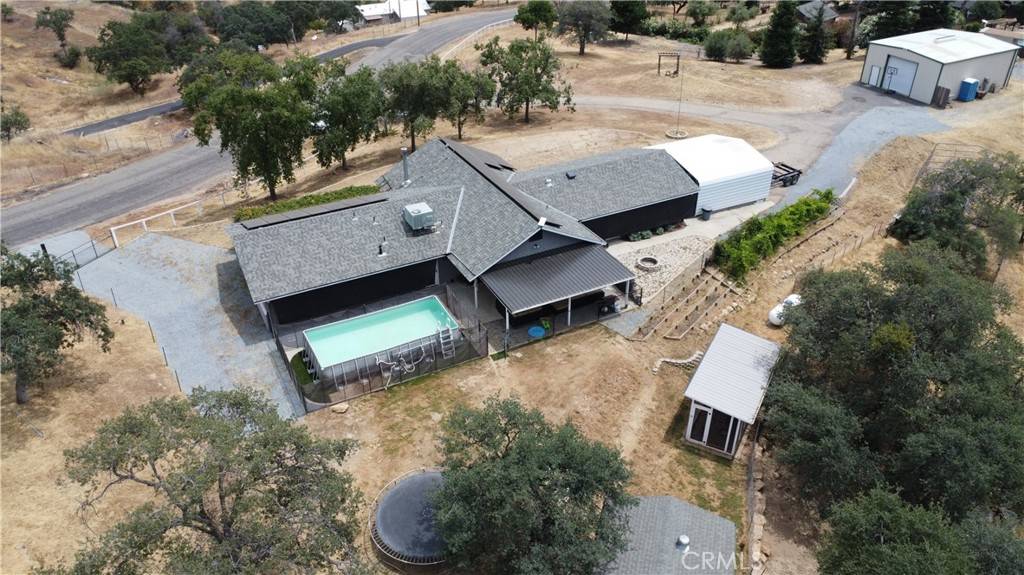 33708 Bronco LN, Squaw Valley, CA 93675