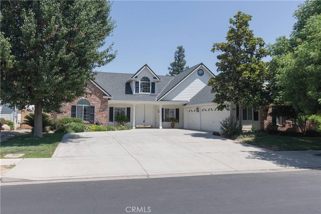 337 W Trenton AVE, Clovis, CA 93619
