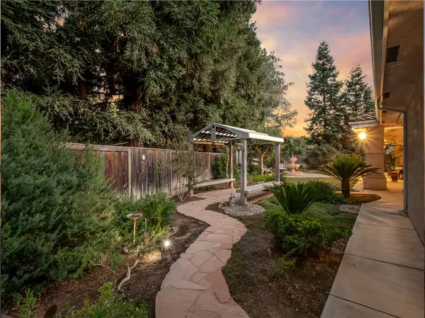 Fresno, CA 93711,6660 N St Catherine CT