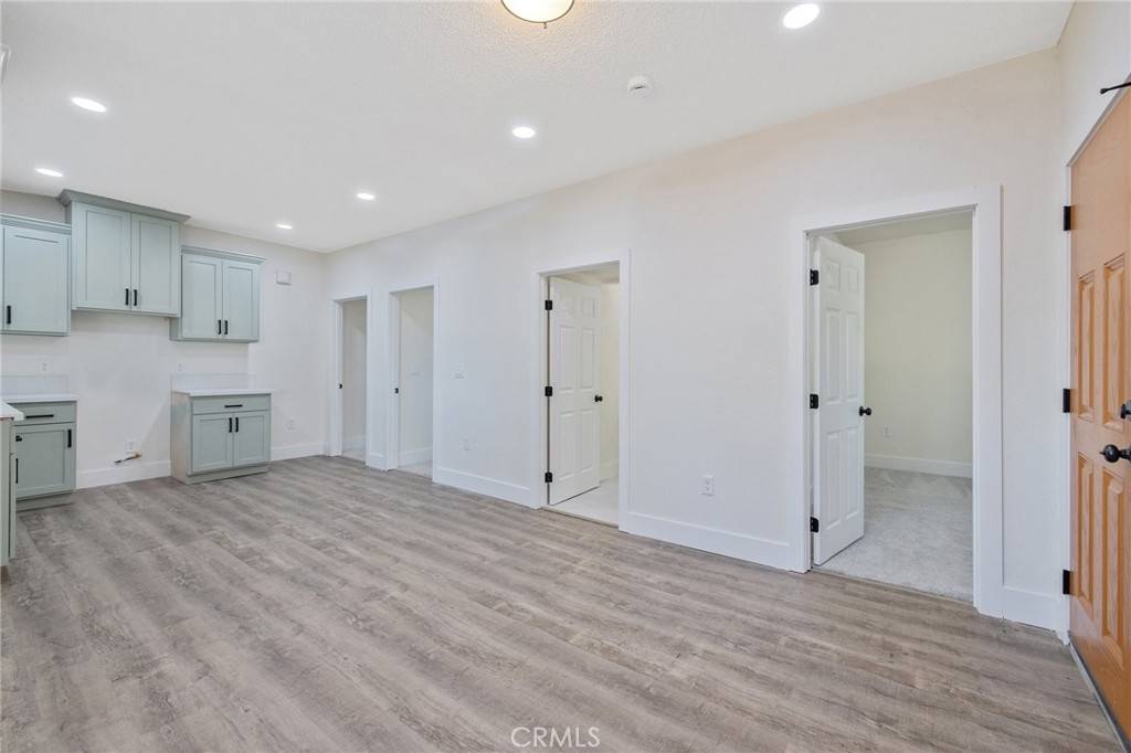 Fresno, CA 93701,221 N Orchard ST