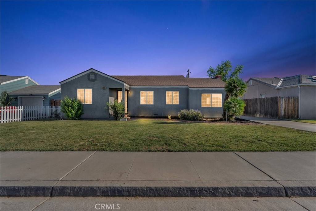 816 Washington ST, Hanford, CA 93230