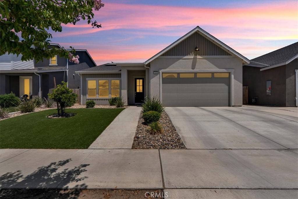 2454 W Mallard LN, Hanford, CA 93230