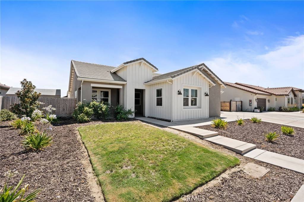 Kingsburg, CA 93631,2070 Solig AVE